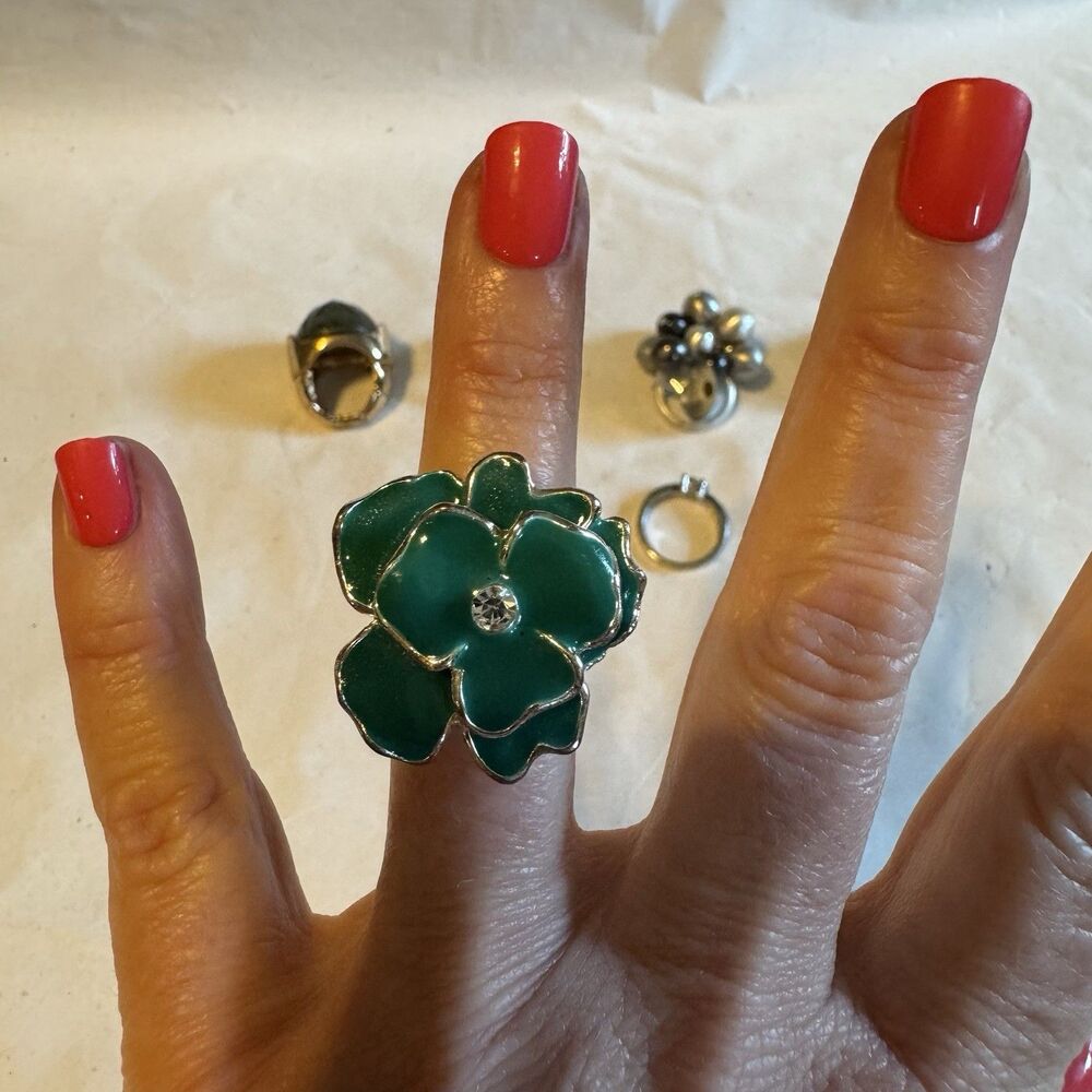 Lot Of 9 Costume Jewelry Rings Faux Stones Floral Designs Statement Pieces - Picture 15 of 16